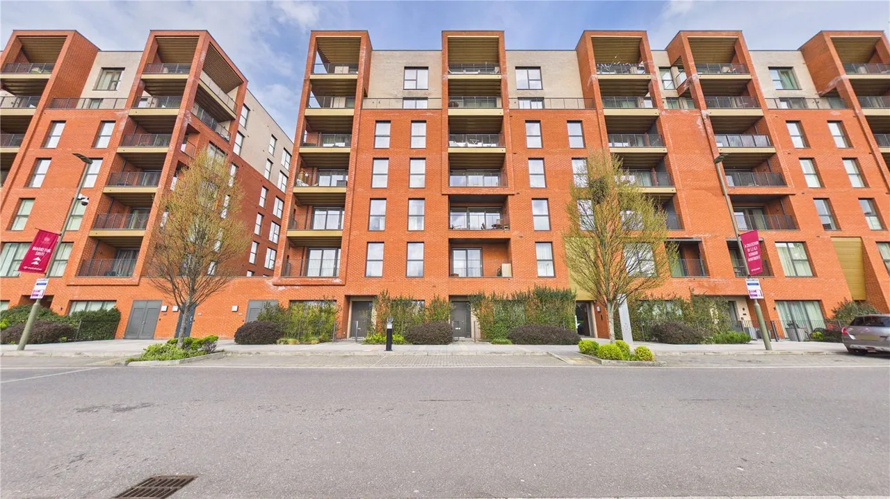 Lismore Boulevard, London, NW9, photo 25