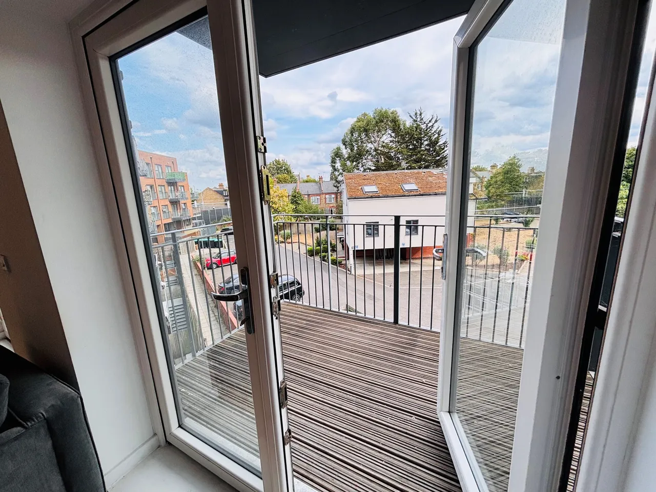 Telford Road, London, N11, photo 2