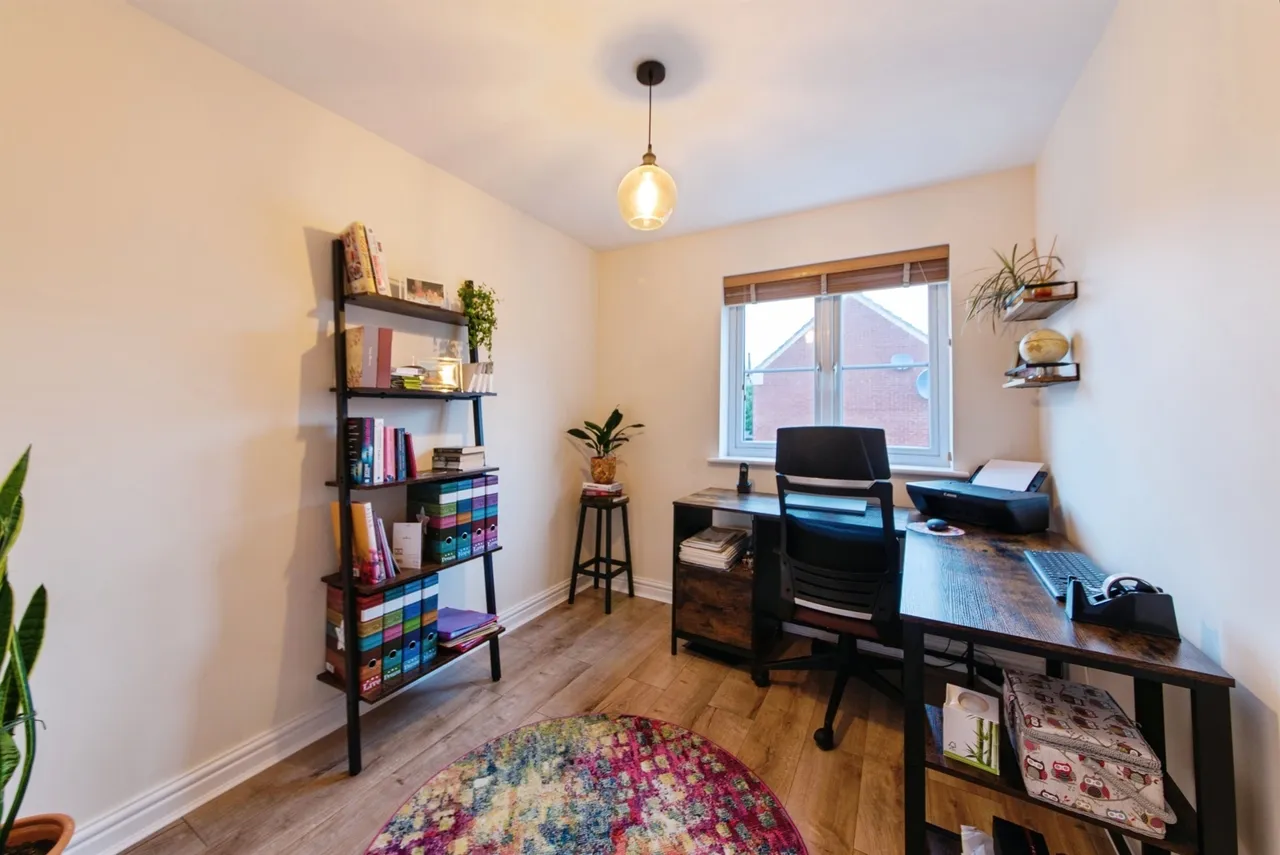 Silverstone Road, Bourne, PE10, photo 12