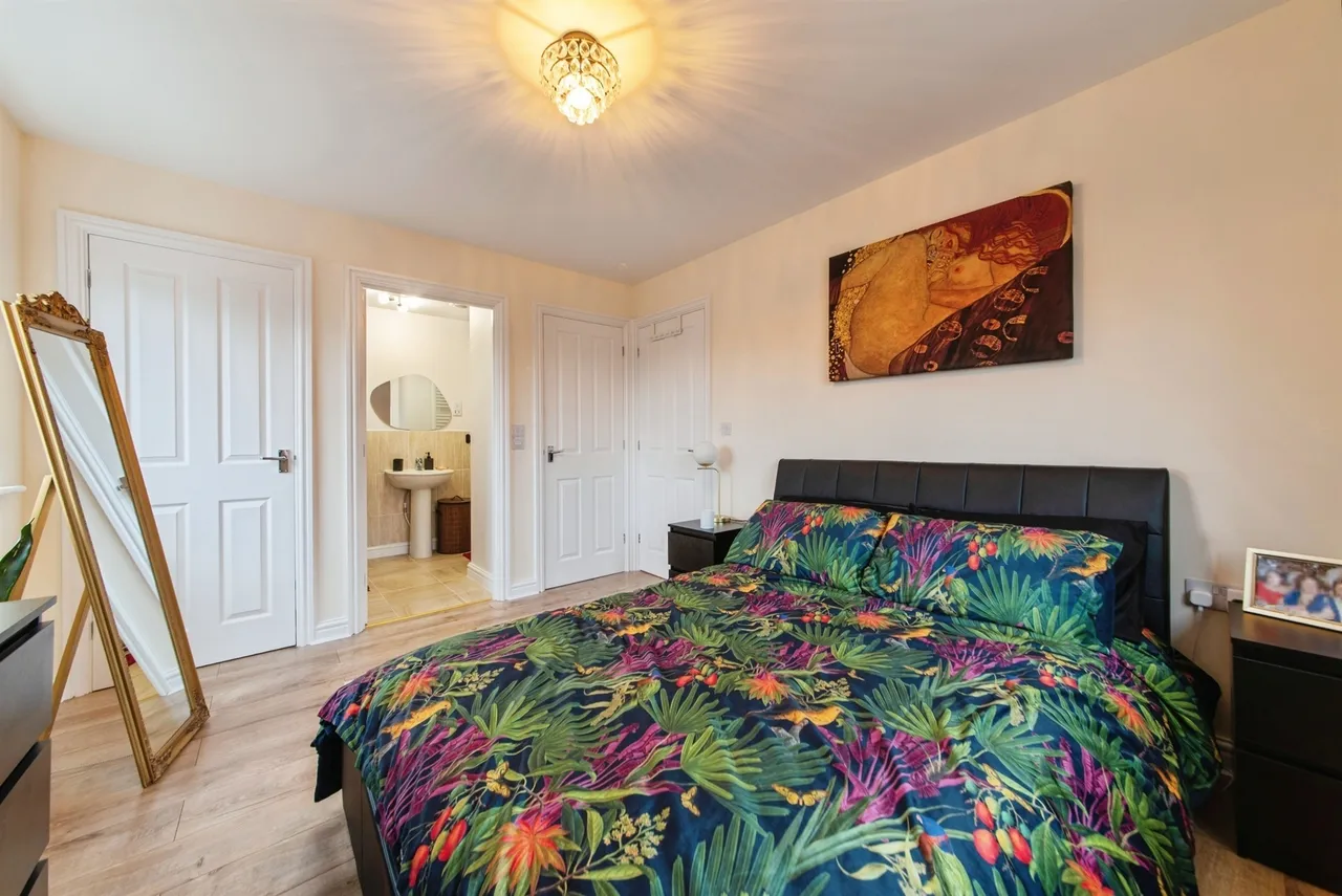 Silverstone Road, Bourne, PE10, photo 5