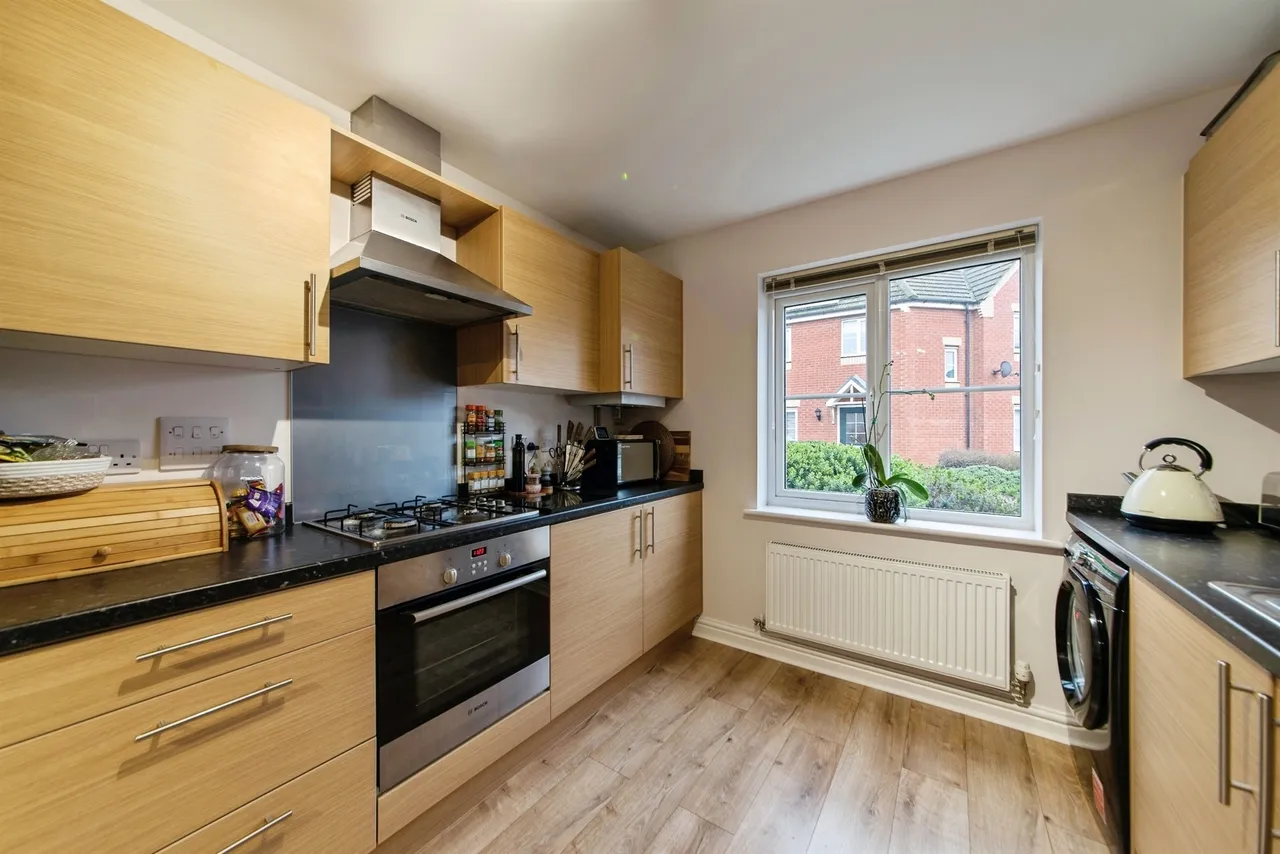 Silverstone Road, Bourne, PE10, photo 17