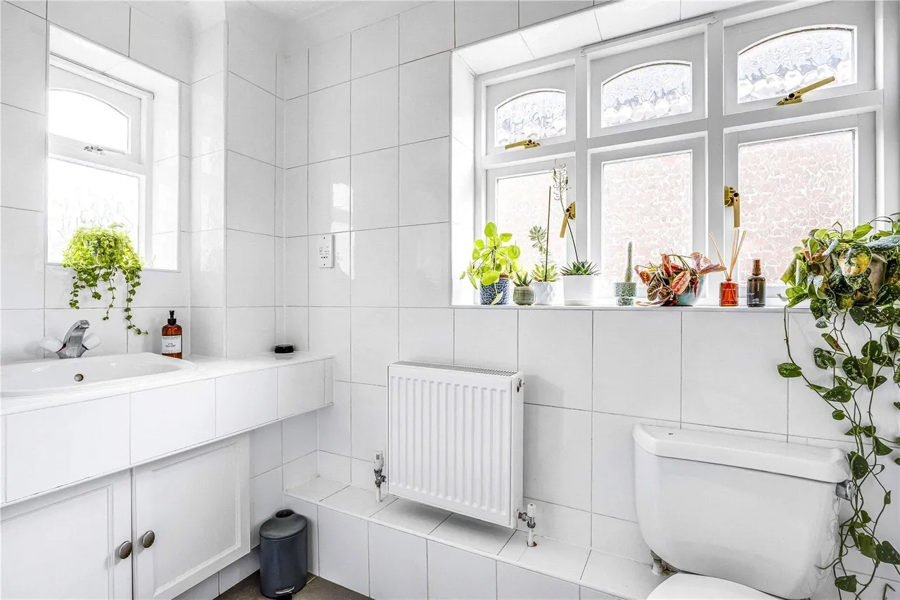 Abbotswood Road, London, SW16, photo 16