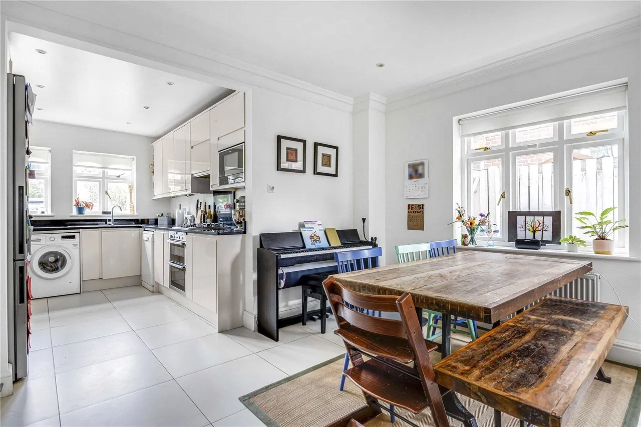 Abbotswood Road, London, SW16, photo 8