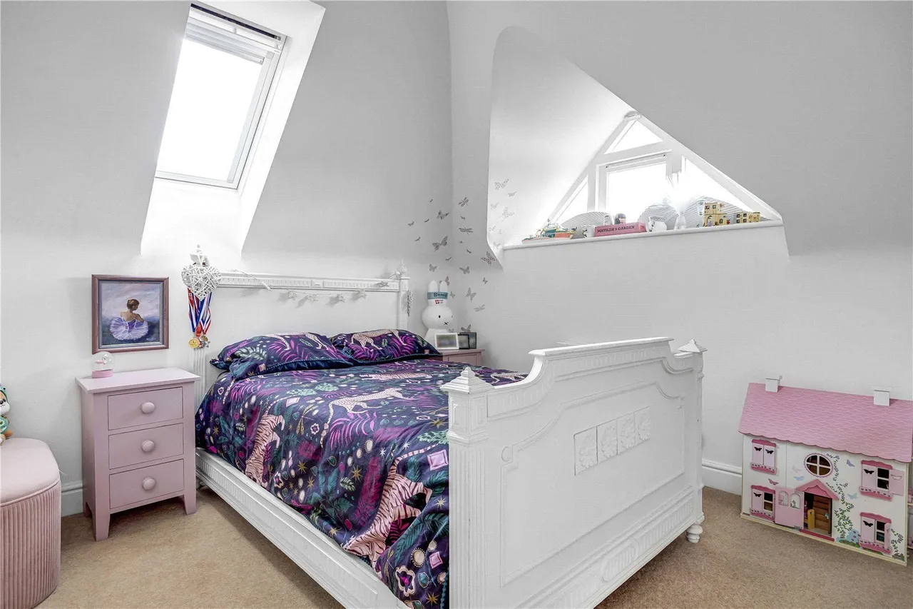 Abbotswood Road, London, SW16, photo 12