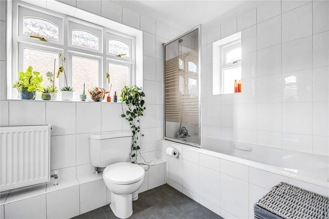 Abbotswood Road, London, SW16, photo 13