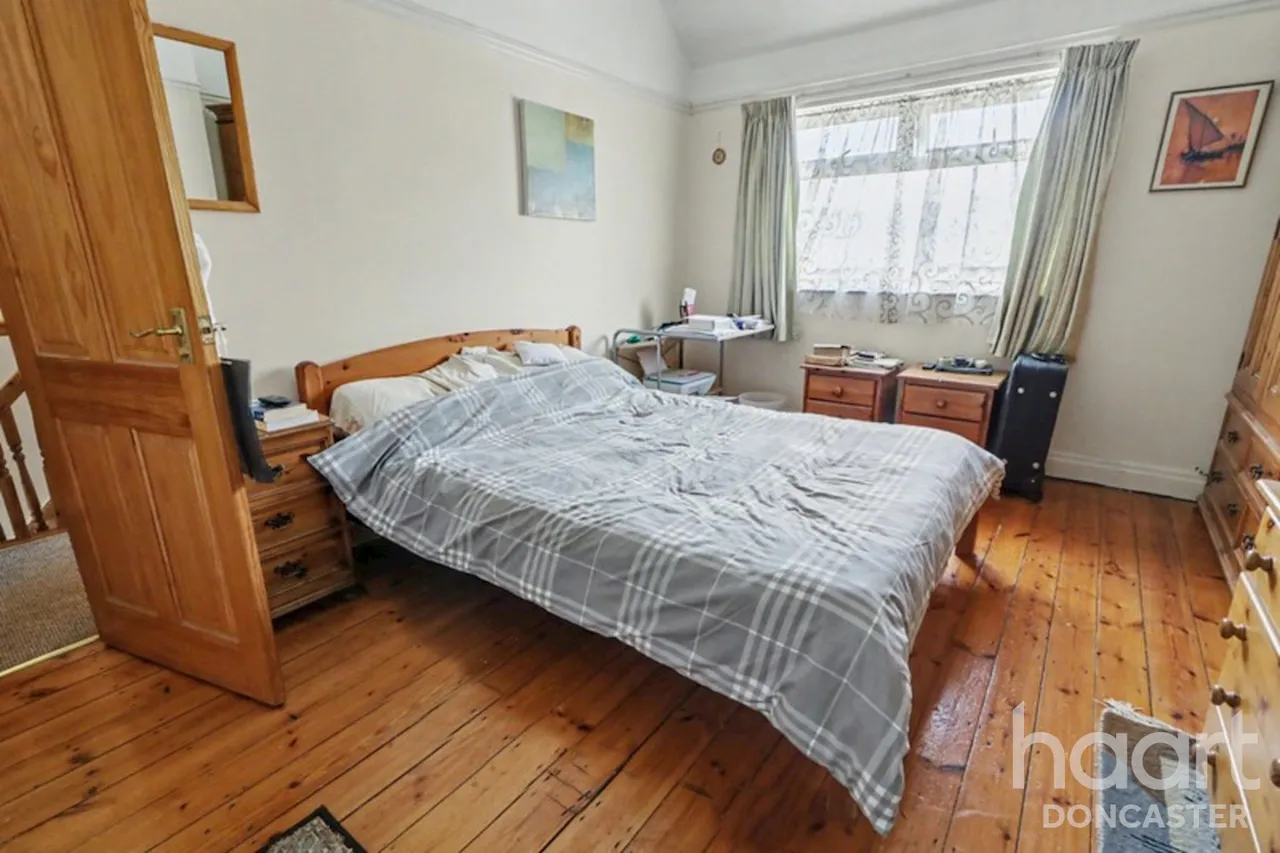 The Grove, Wheatley Hills, DN2, photo 9