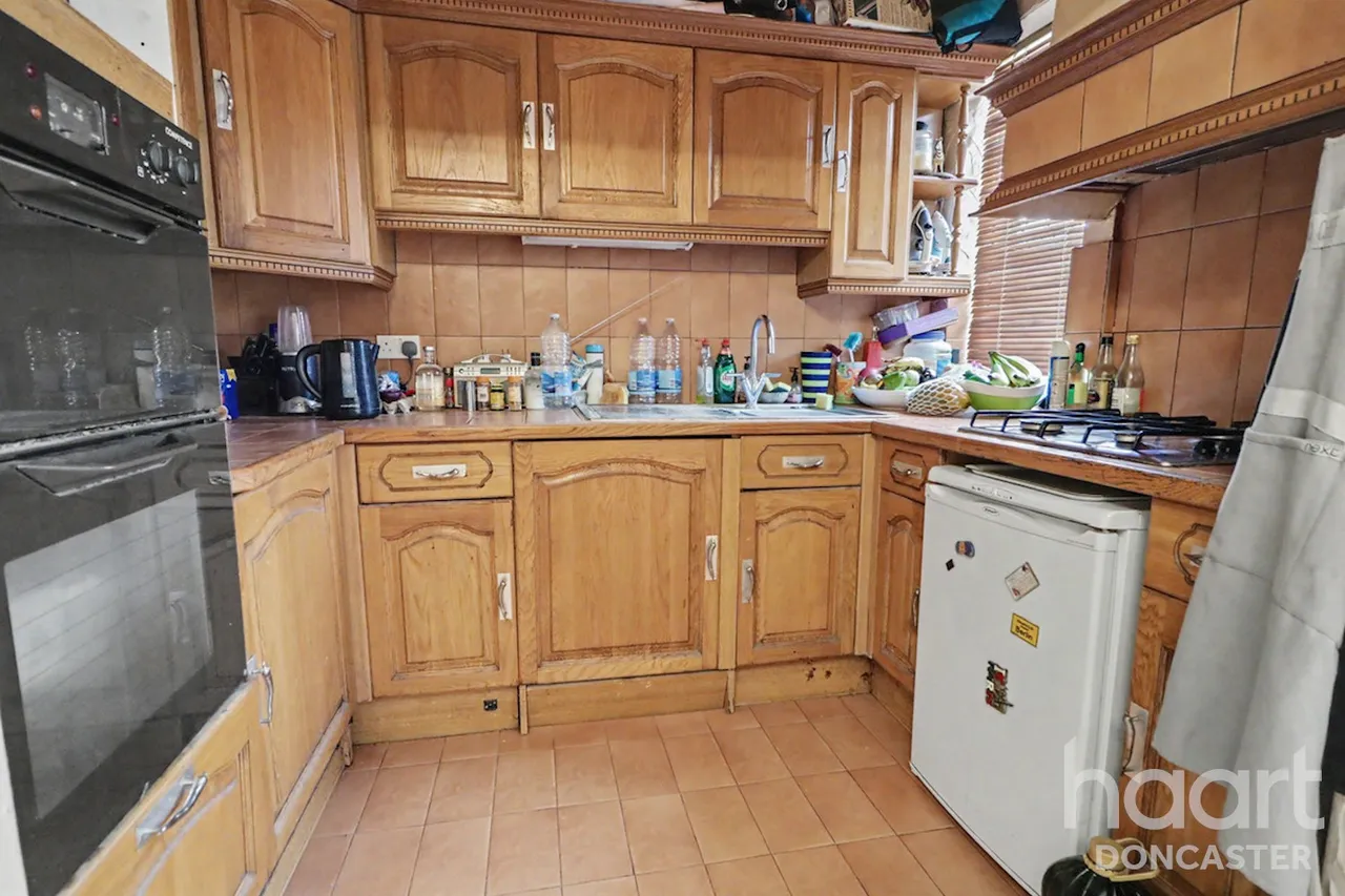 The Grove, Wheatley Hills, DN2, photo 8