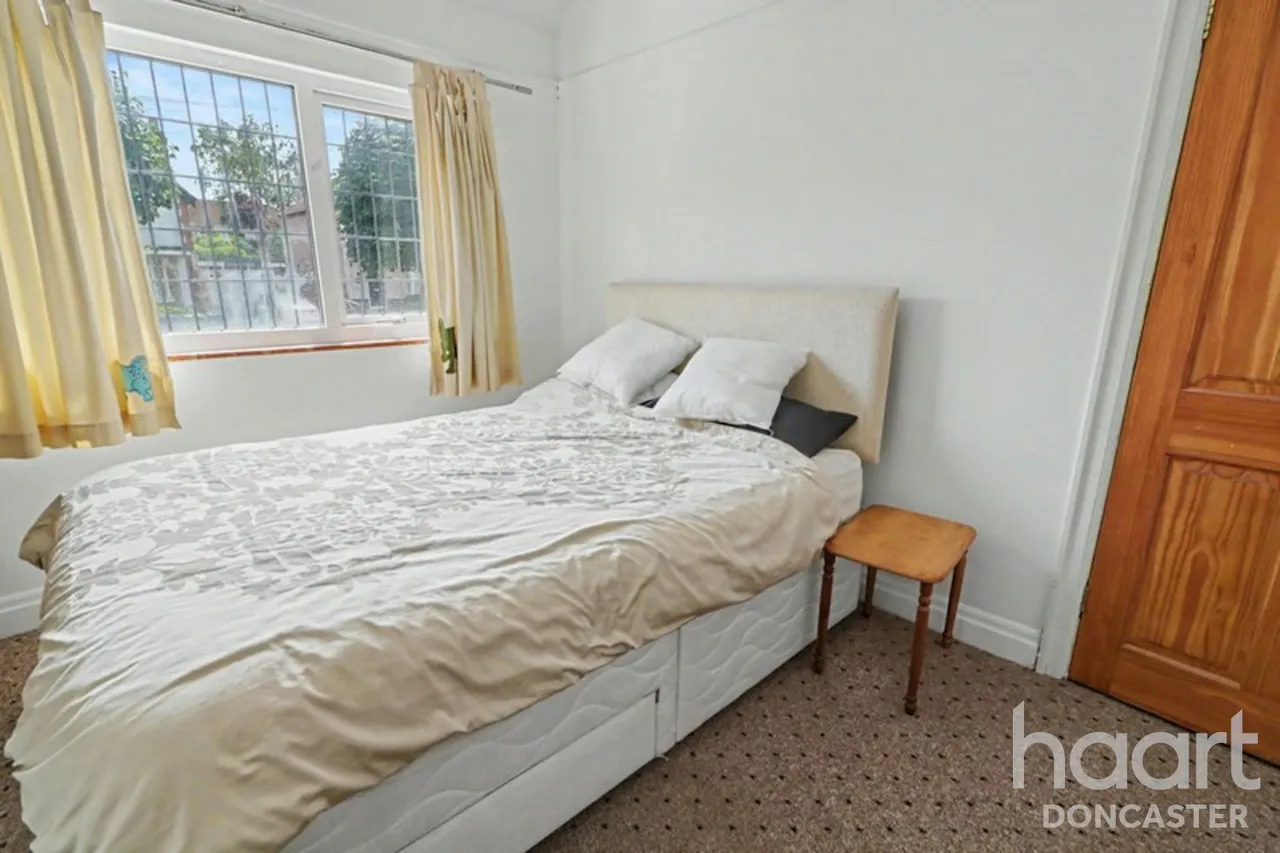 The Grove, Wheatley Hills, DN2, photo 11