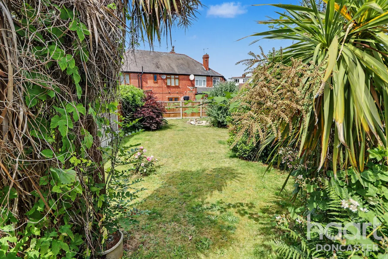 The Grove, Wheatley Hills, DN2, photo 4
