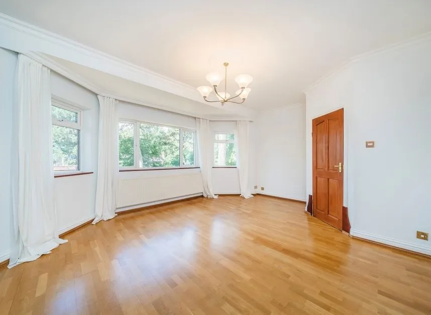 Ballard Close, Kingston Upon Thames, KT2, photo 7