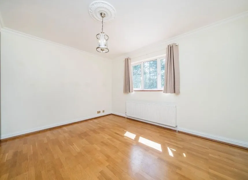 Ballard Close, Kingston Upon Thames, KT2, photo 8