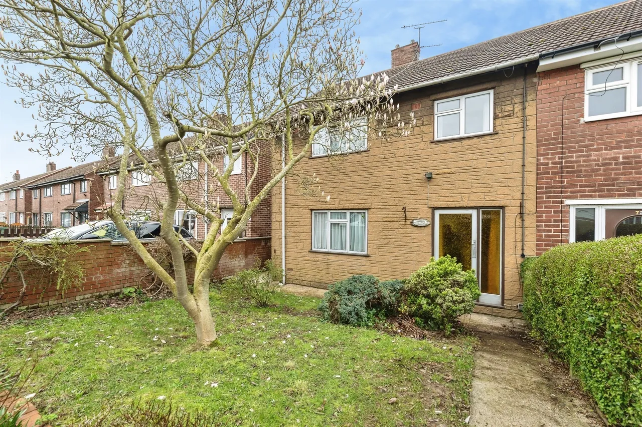 3 bed house for sale — Rose Avenue, Upton, Pontefract