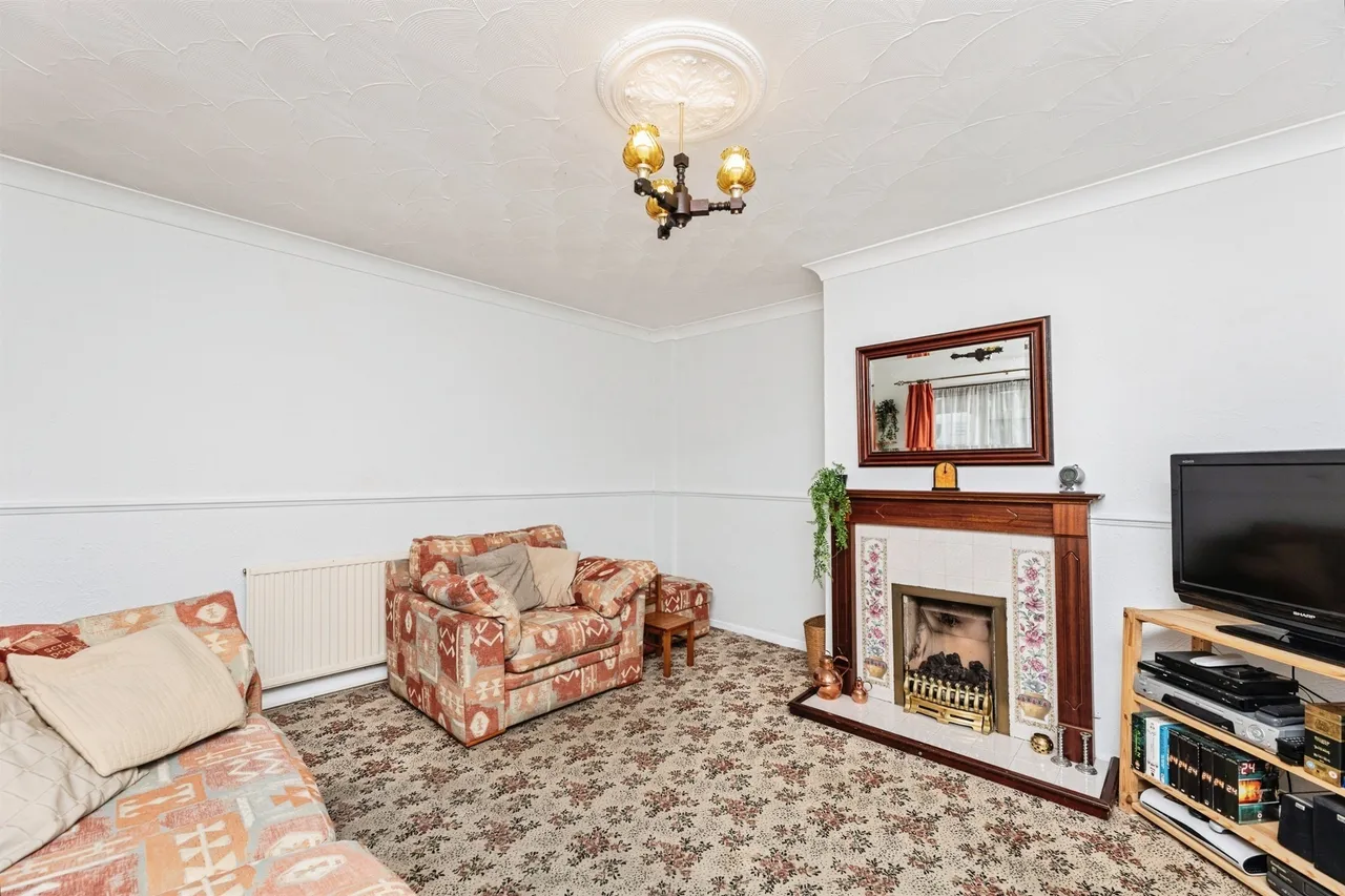 Rose Avenue, Upton, Pontefract, photo 2