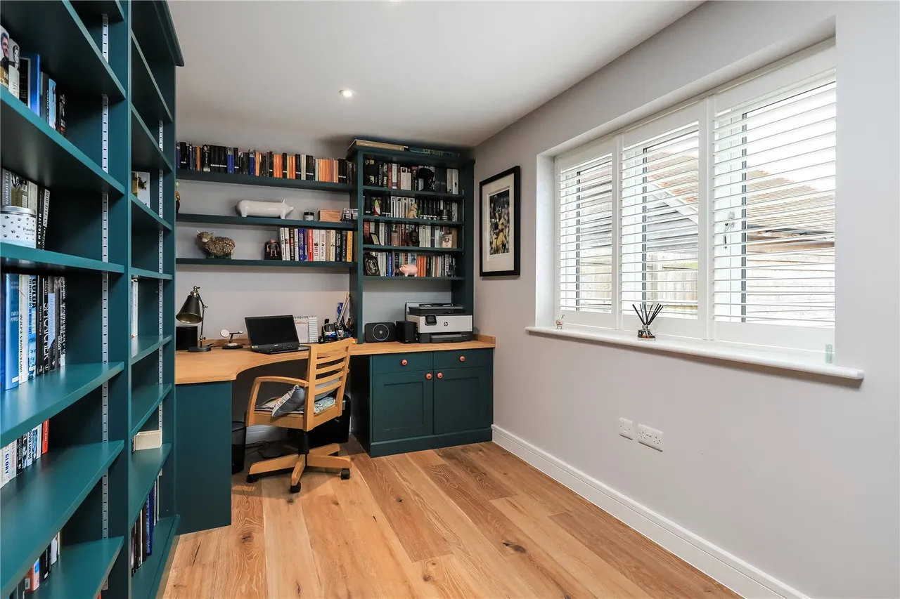 Oakes Close, Porton, Salisbury, Wiltshire, SP4 0DF, photo 7