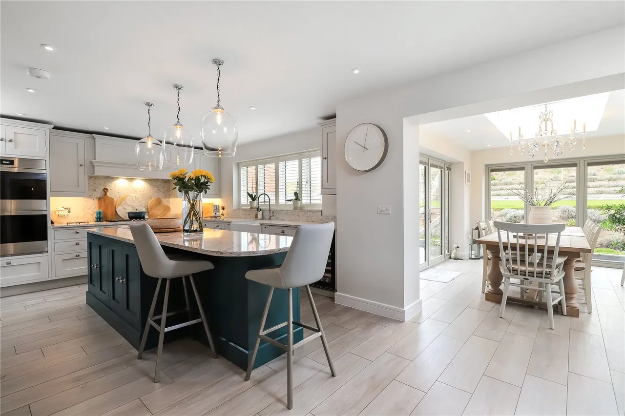 Oakes Close, Porton, Salisbury, Wiltshire, SP4 0DF, photo 3
