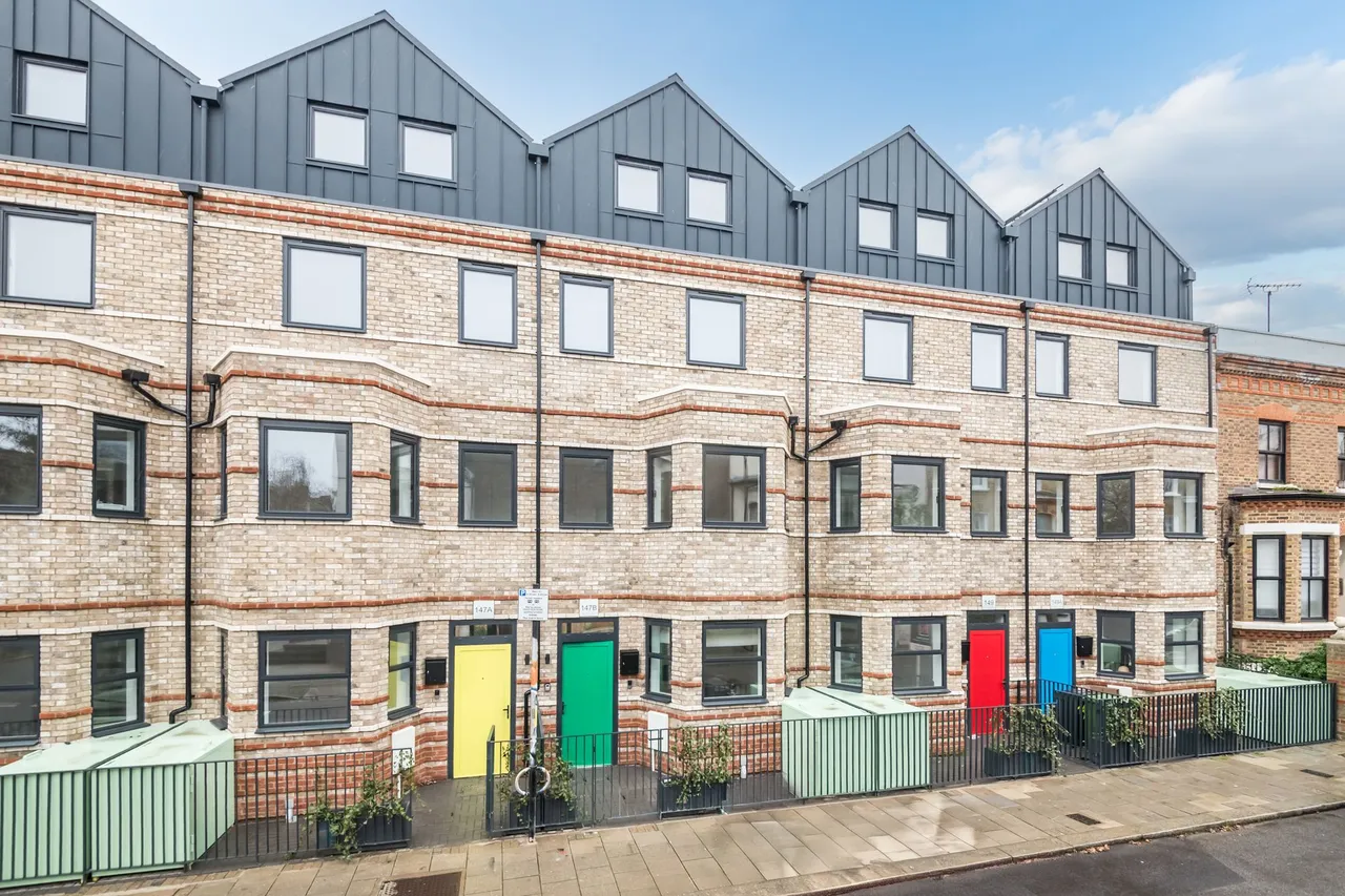 4 bed house for sale, Railton Road, London, SE24