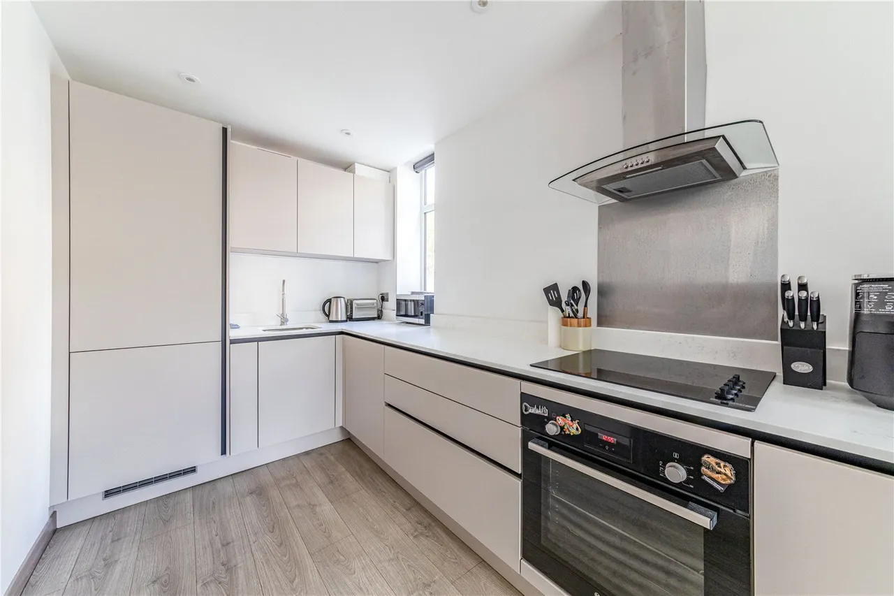 Pyrford Road, West Byfleet, Surrey, KT14, photo 4