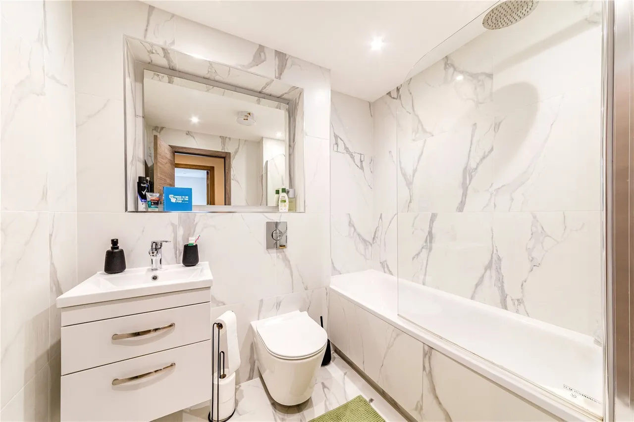 Pyrford Road, West Byfleet, Surrey, KT14, photo 9