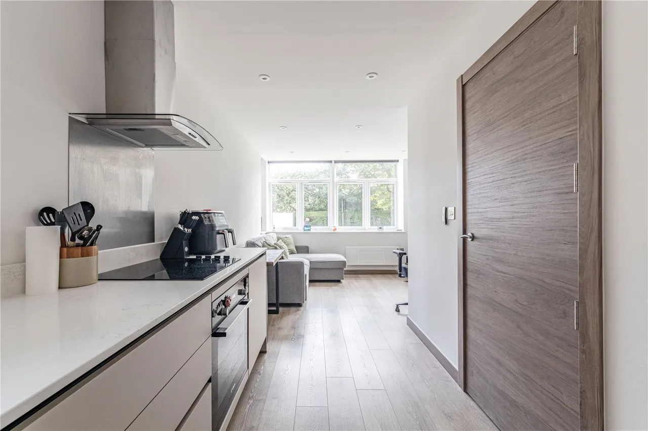 Pyrford Road, West Byfleet, Surrey, KT14, photo 6