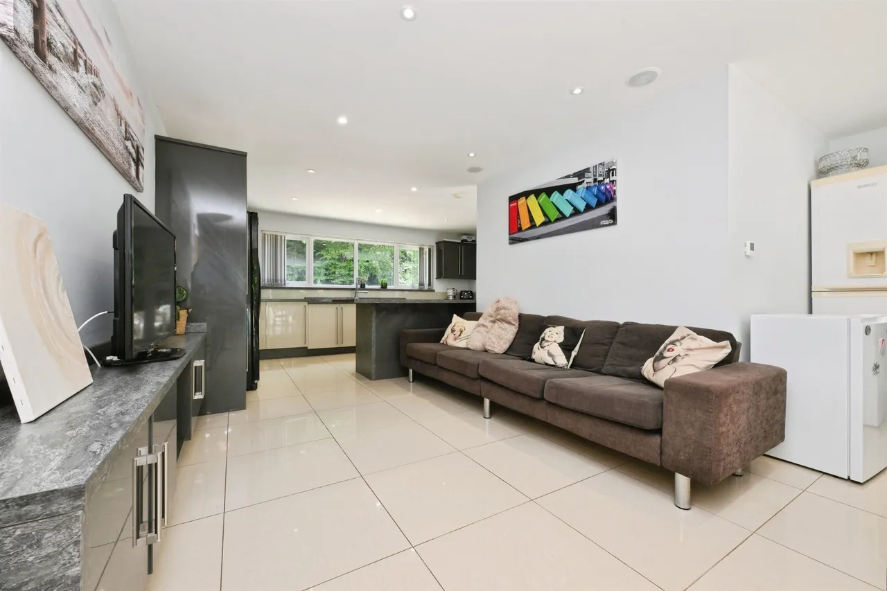 Collins Meadow, HARLOW, photo 5