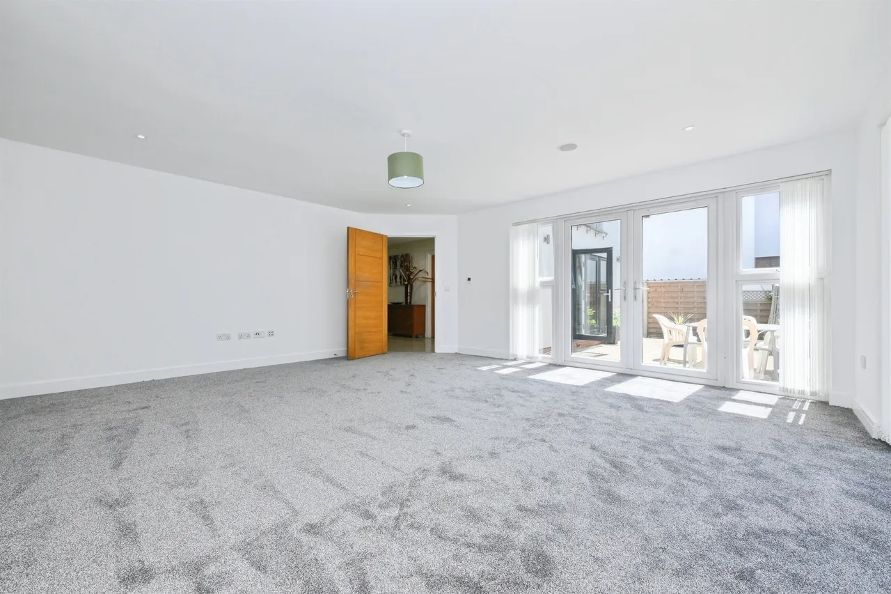 Collins Meadow, HARLOW, photo 7