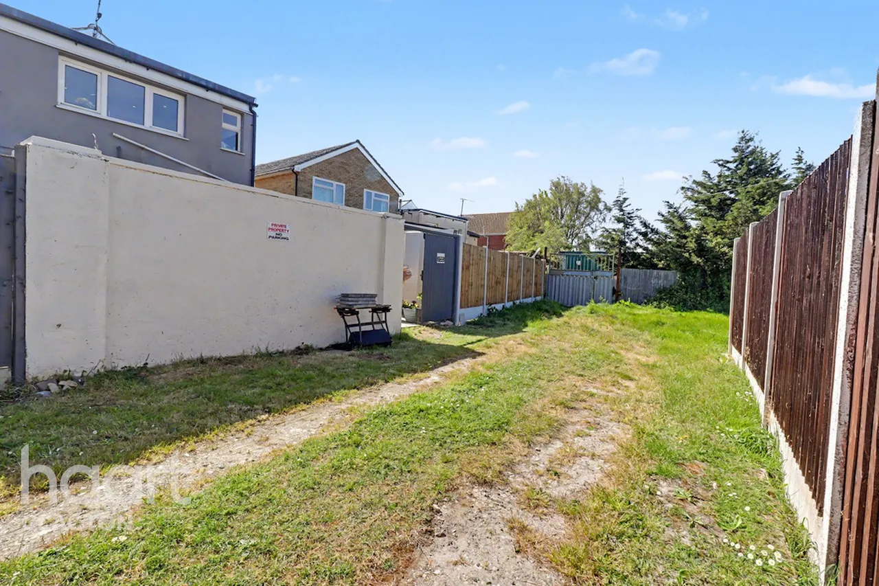 New Way, Clacton-On-Sea, CO16, photo 25