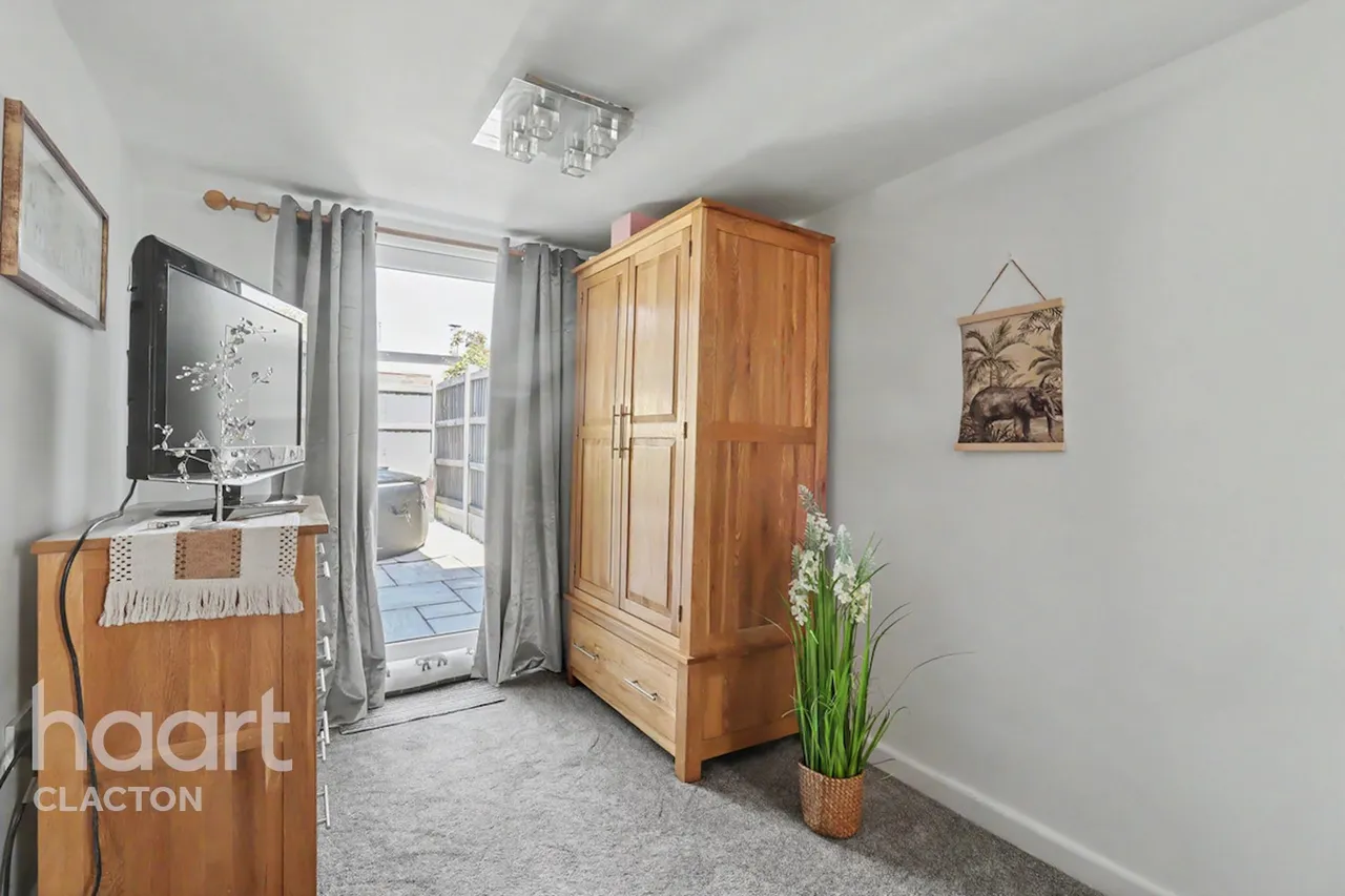 New Way, Clacton-On-Sea, CO16, photo 12