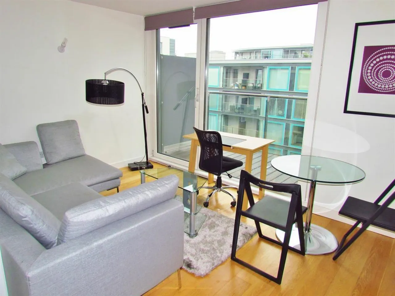 High Point Village, Hayes, UB3, photo 3