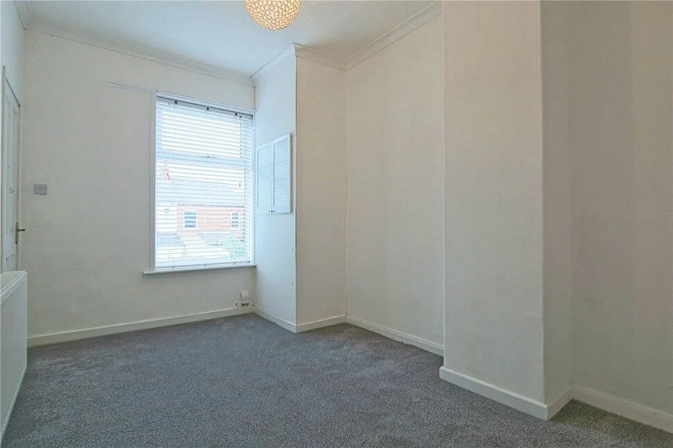 Stockport Road, Denton, M34, photo 5