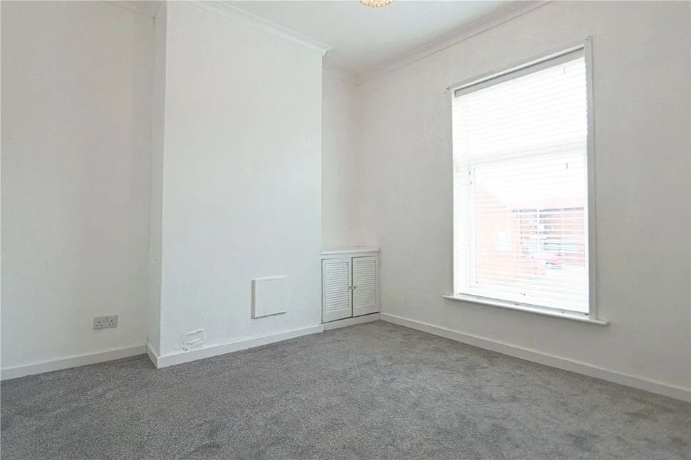 Stockport Road, Denton, M34, photo 6