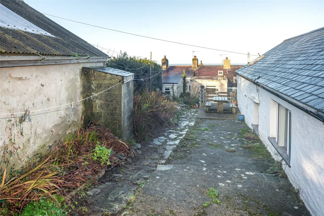 Clynnogfawr, Caernarfon, LL54, photo 11