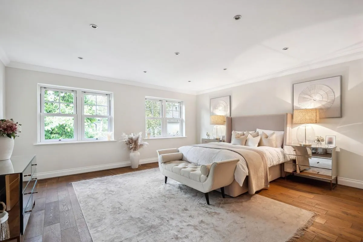 Ruxley Crescent, Esher, KT10, photo 20