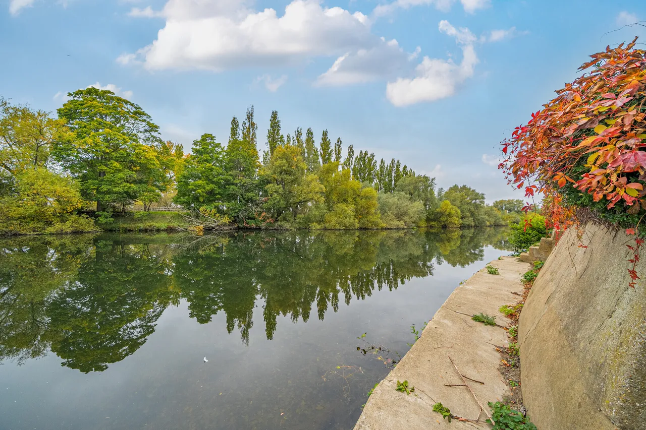 The Avenue, Wraysbury, TW19, photo 12