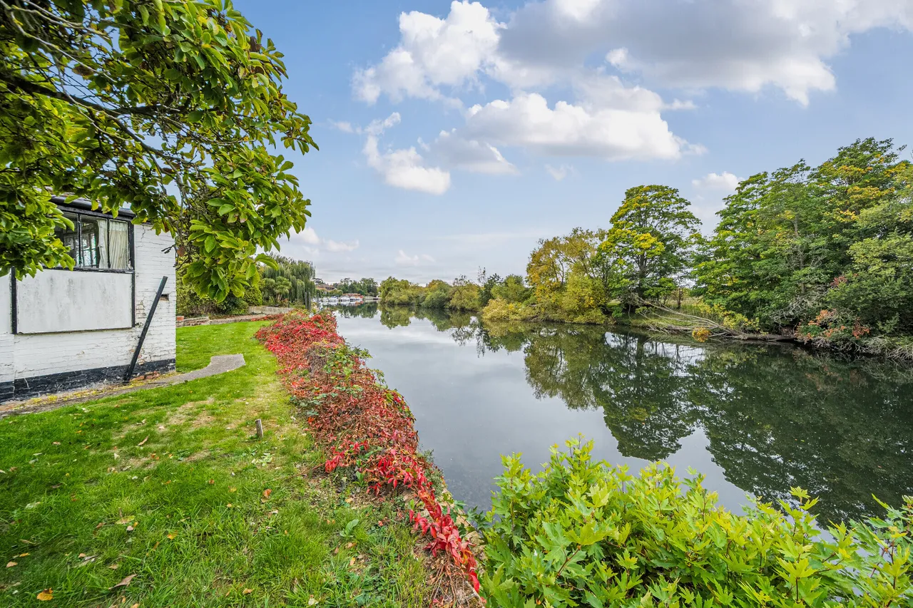 The Avenue, Wraysbury, TW19, photo 10