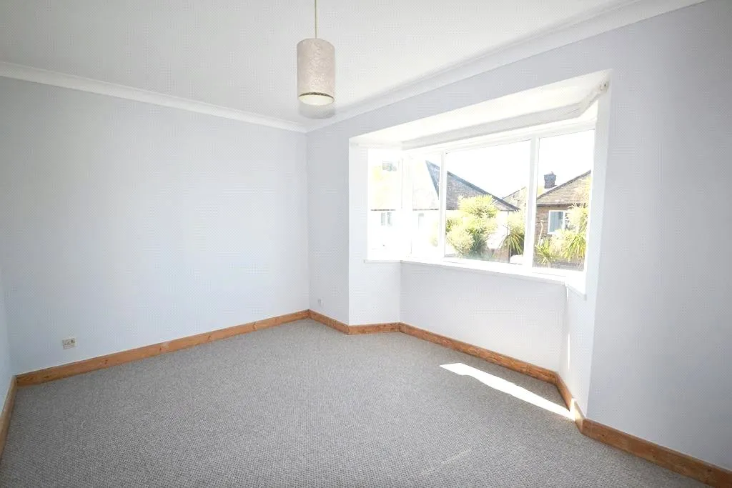 Hurst Avenue, Worthing, BN11, photo 8
