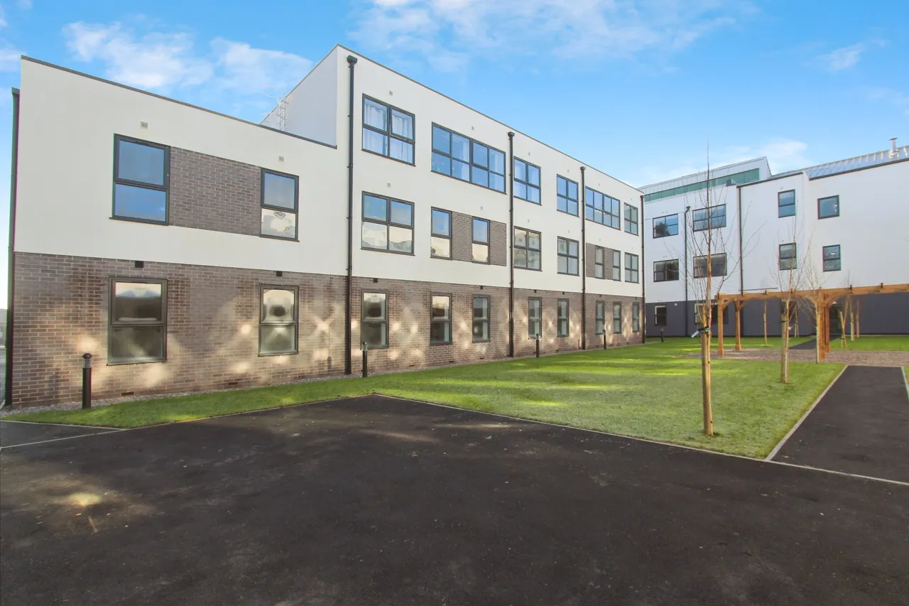 2 bed flat to rent, Tulip Street, Beeston, NG9