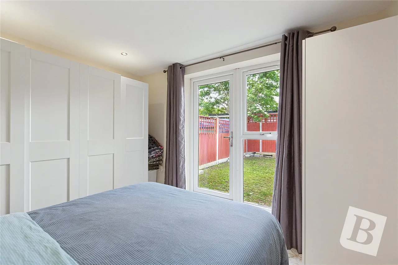 Kean Crescent, Dagenham, RM8, photo 6