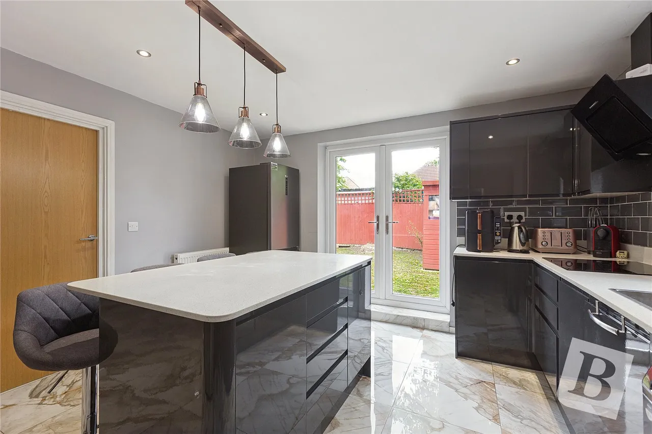 Kean Crescent, Dagenham, RM8, photo 10