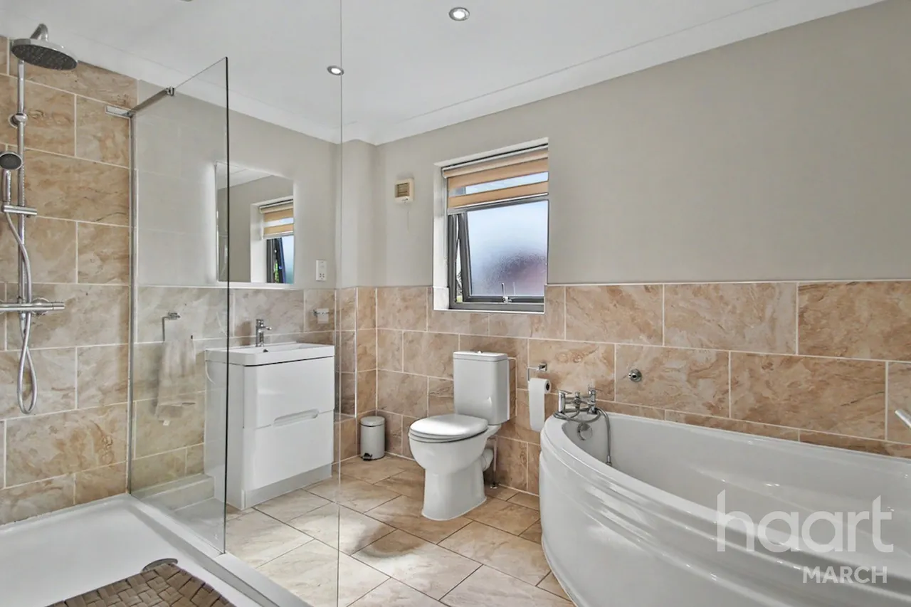 Willowbrook Drive, Coates, PE7, photo 30