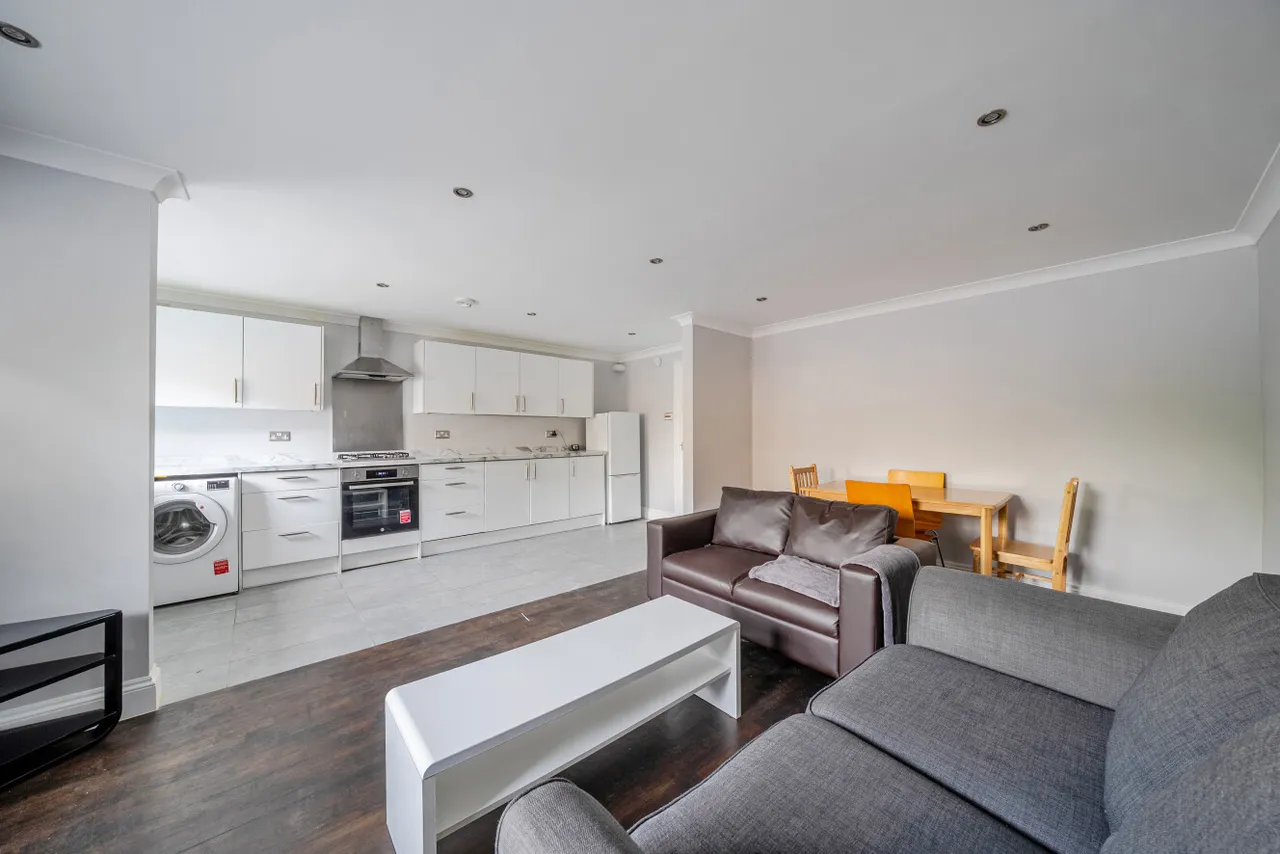 Devonshire Road, London, SW19, photo 3