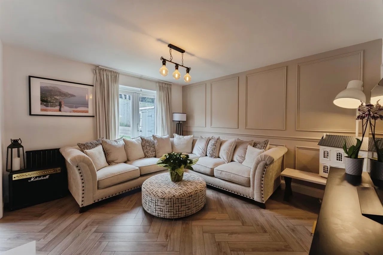 Denham Close, Prenton, photo 4