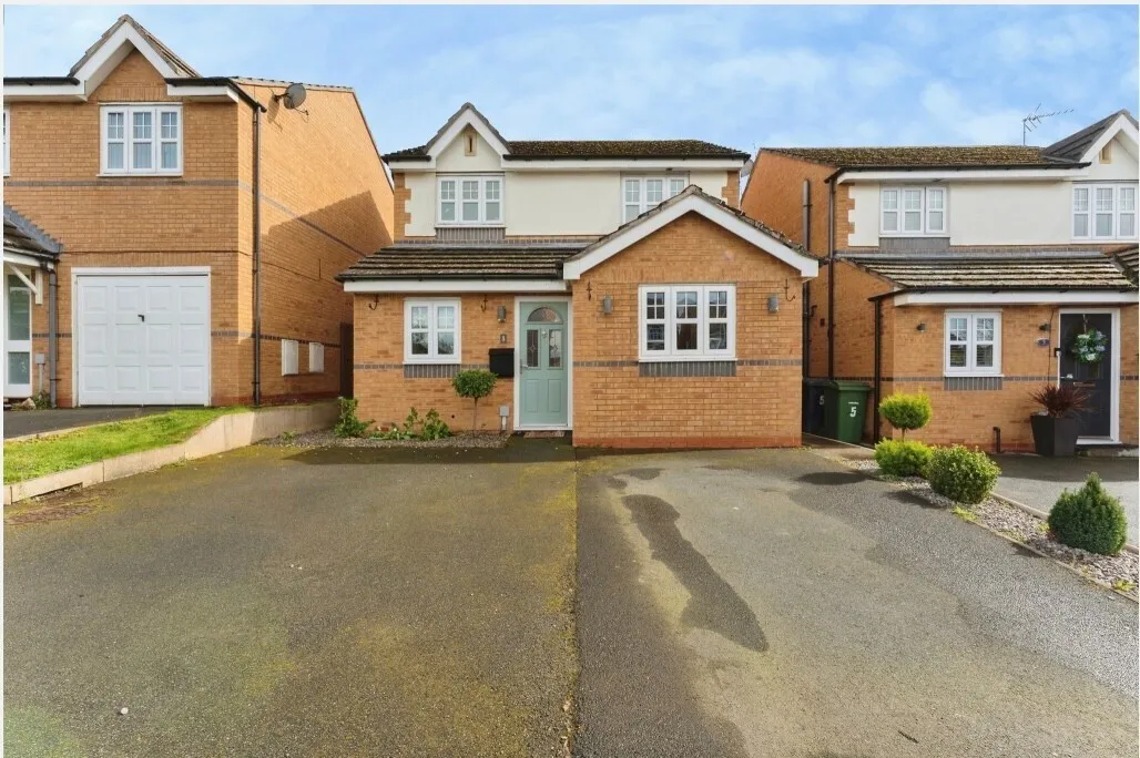 3 bed house for sale — Denham Close, Prenton