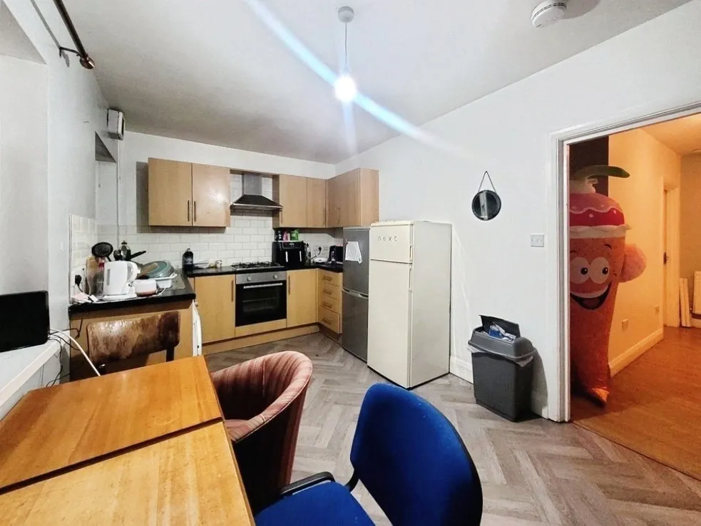 Kings Lane, Englefield Green, TW20, photo 3
