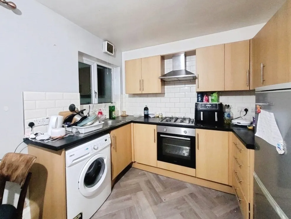 Kings Lane, Englefield Green, TW20, photo 2