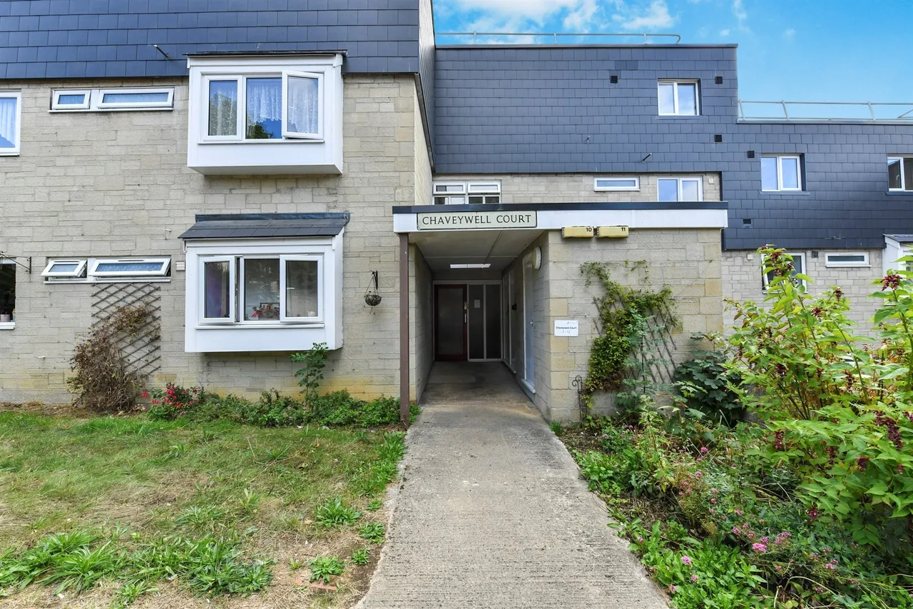 2 bed flat for sale — Castle Street, Calne