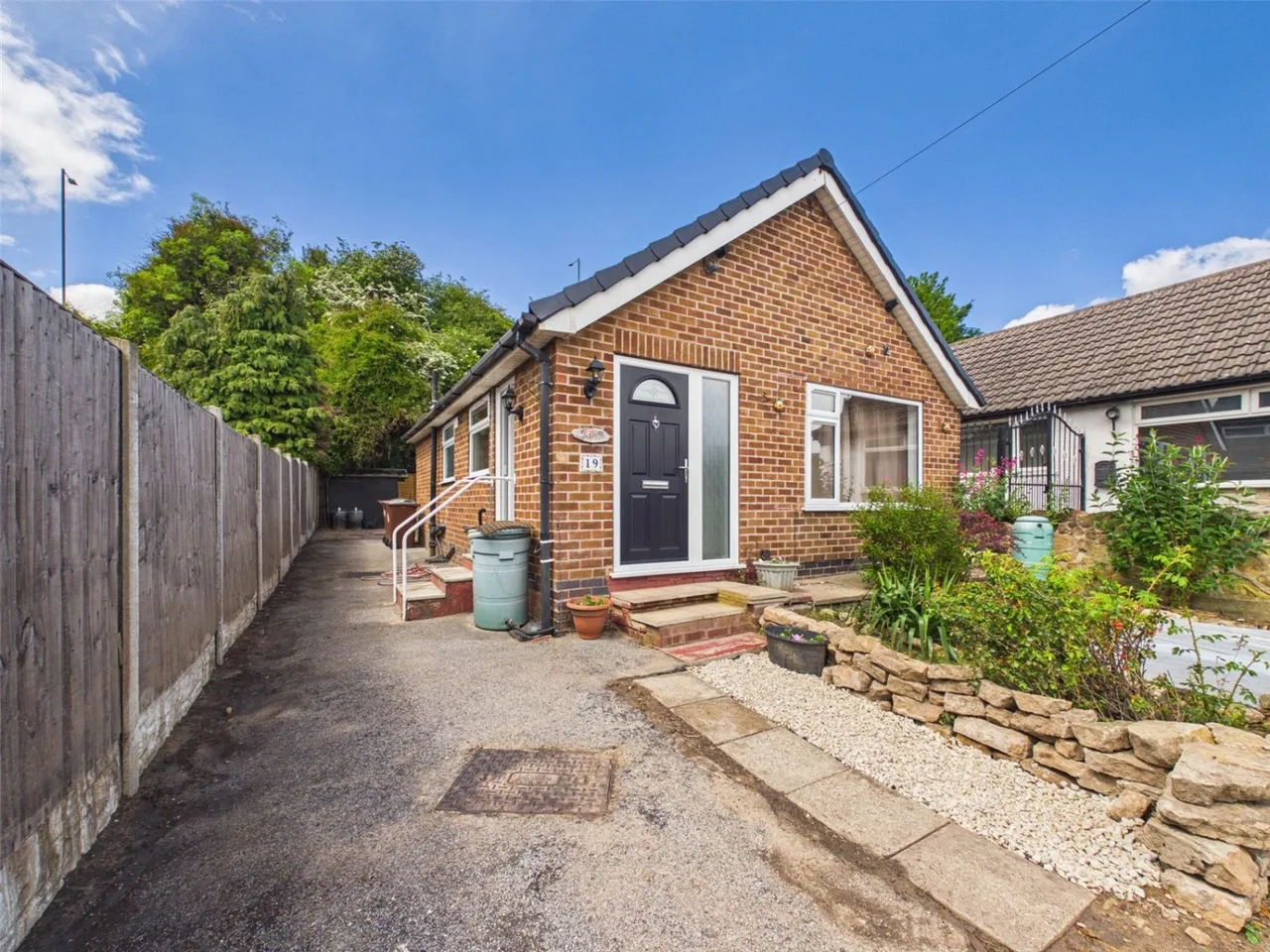 Maycroft Gardens, Nottingham, NG3, photo 15