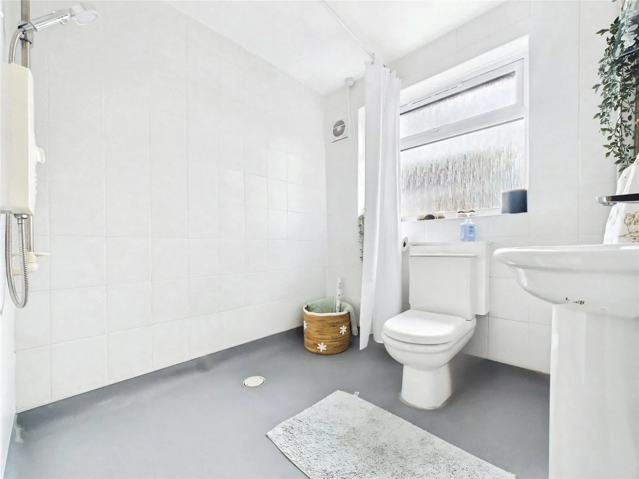 Maycroft Gardens, Nottingham, NG3, photo 5