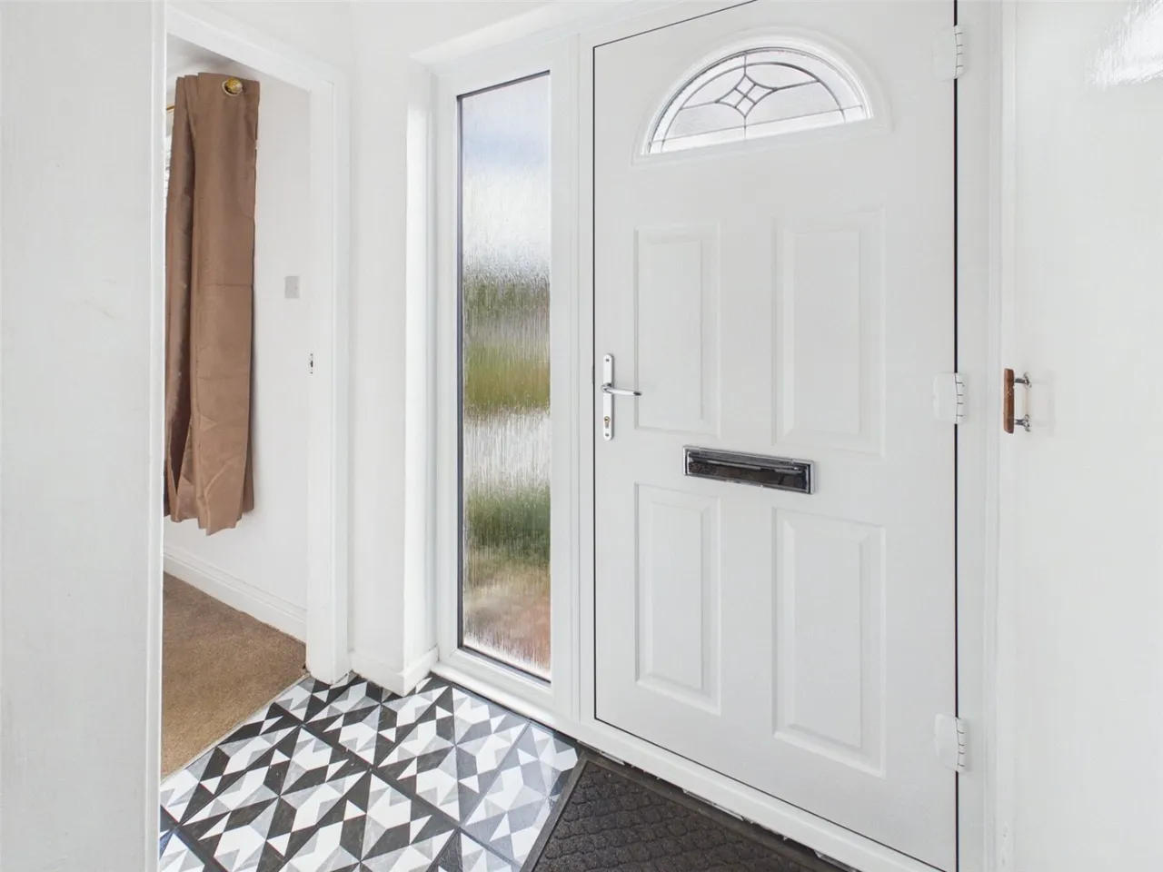 Maycroft Gardens, Nottingham, NG3, photo 11