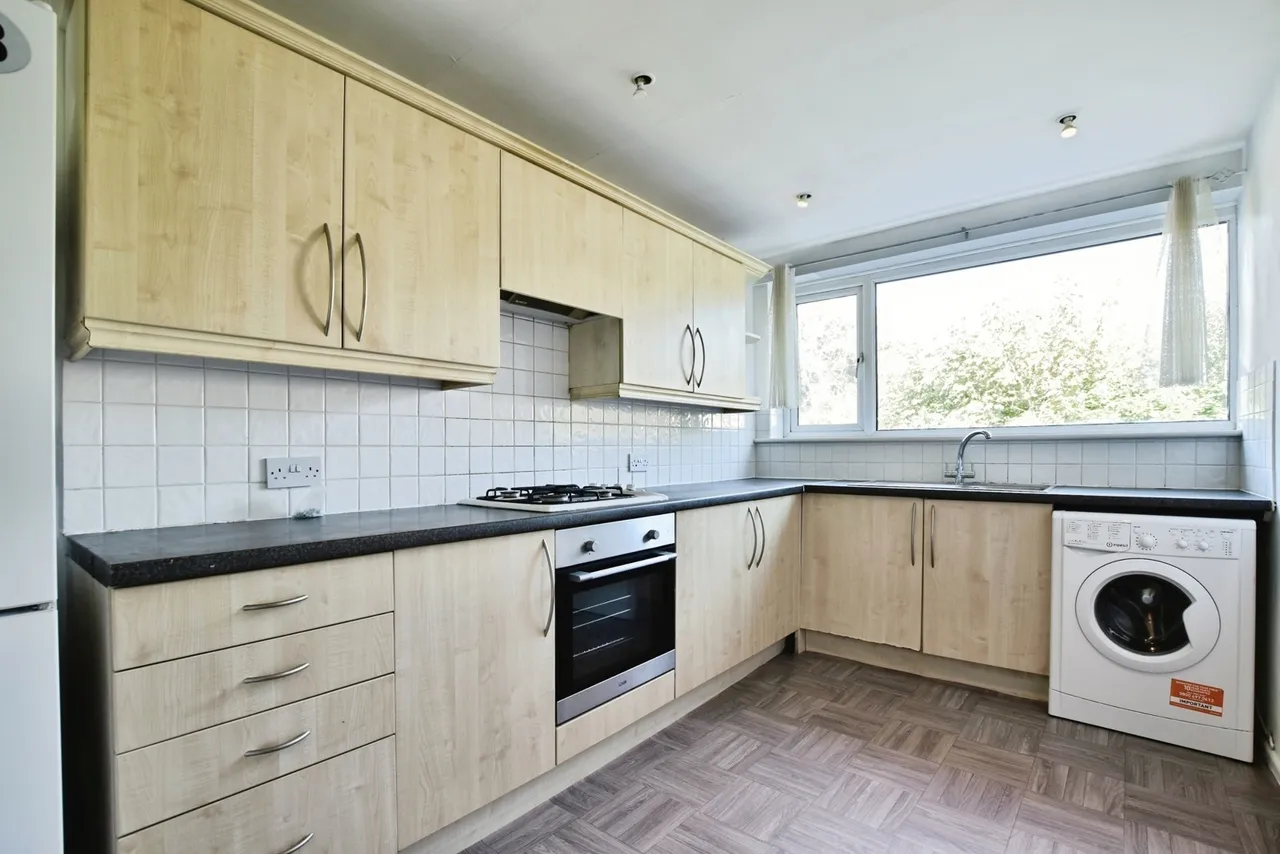 Basle Close, Bramhall, Stockport, Greater Manchester, SK7, photo 3