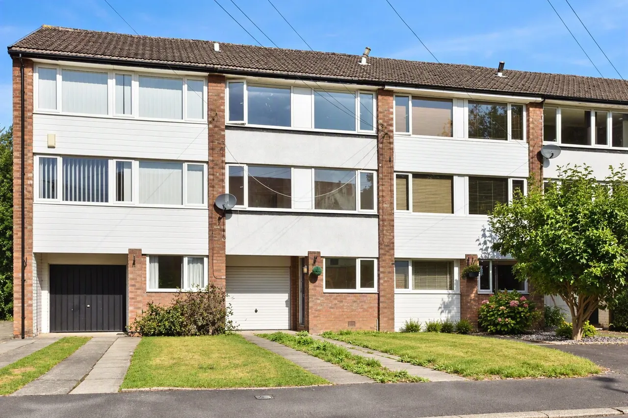 4 bed house for sale, Basle Close, Bramhall, SK7